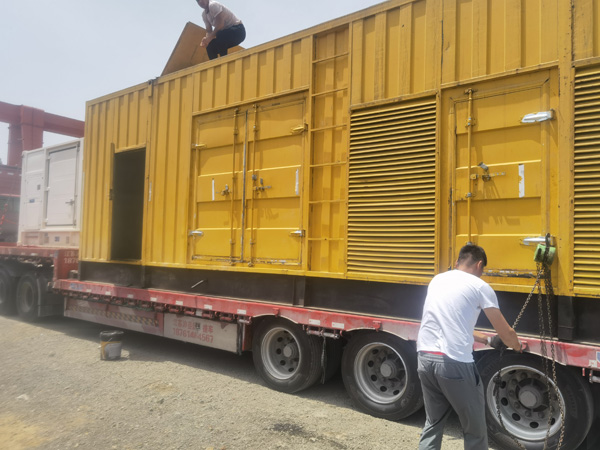 横山除了负载情况和发动机维护,还有哪些因素会影响 200kw 柴油发电机的油耗?